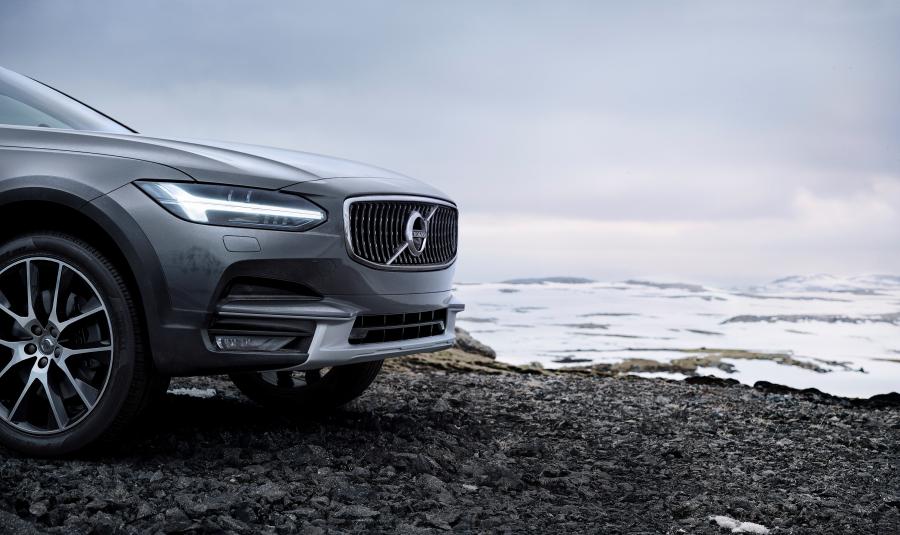 Детали экстерьера Volvo V90 T6 Cross Country 2016 года  (фото 34 из 104)